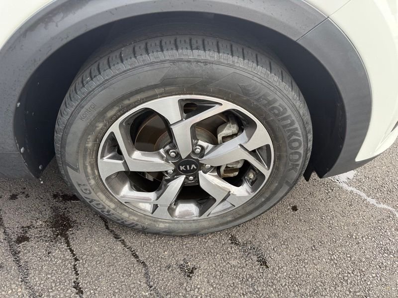 Used 2020 White Kia LX image 16