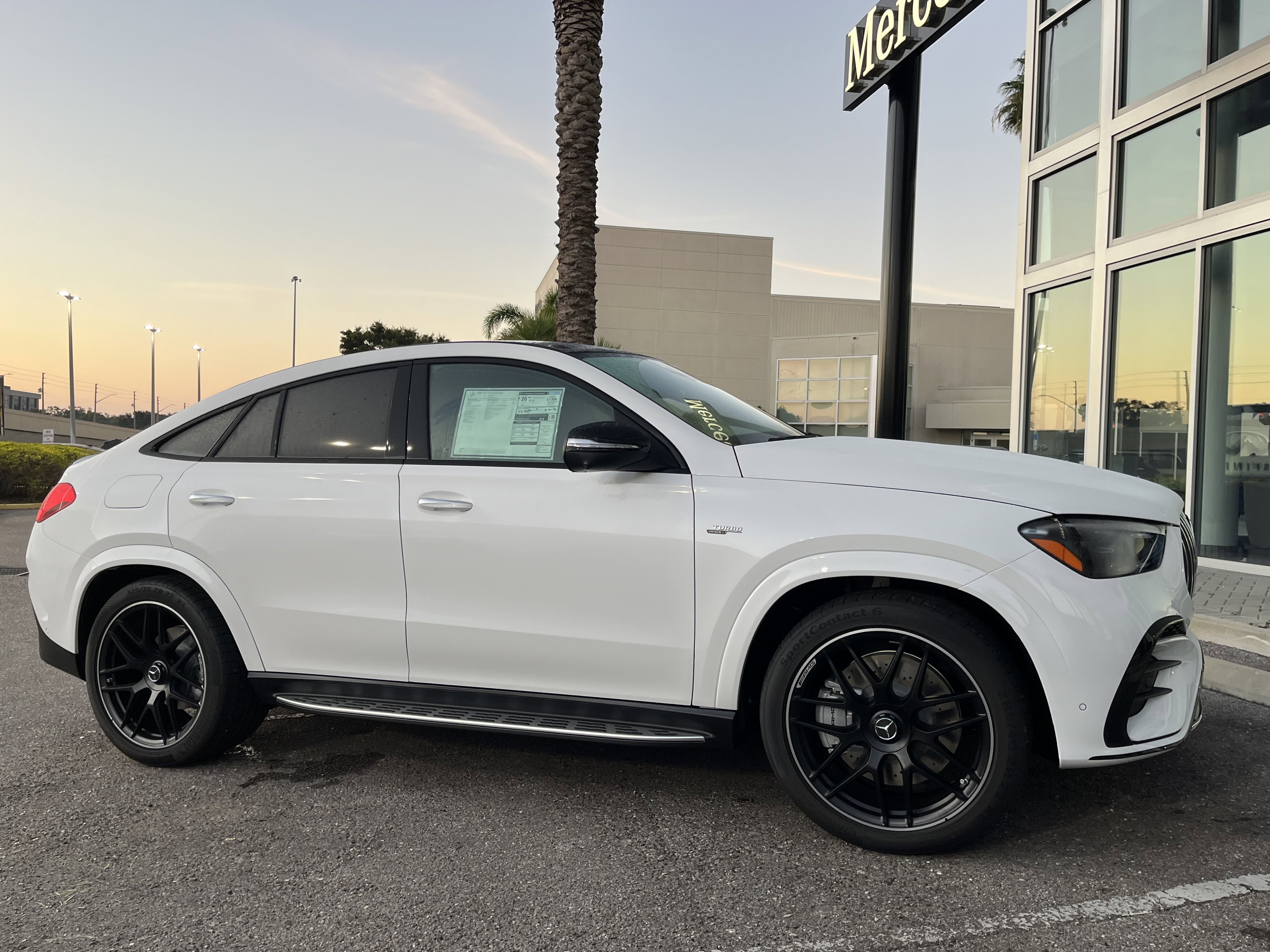 New 2026 MANUFAKTUR Moonlight White Metallic Mercedes-Benz AMG® GLE 53 image 9