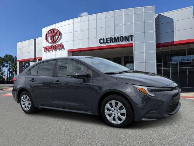 Certified Used 2025  Toyota LE image 1