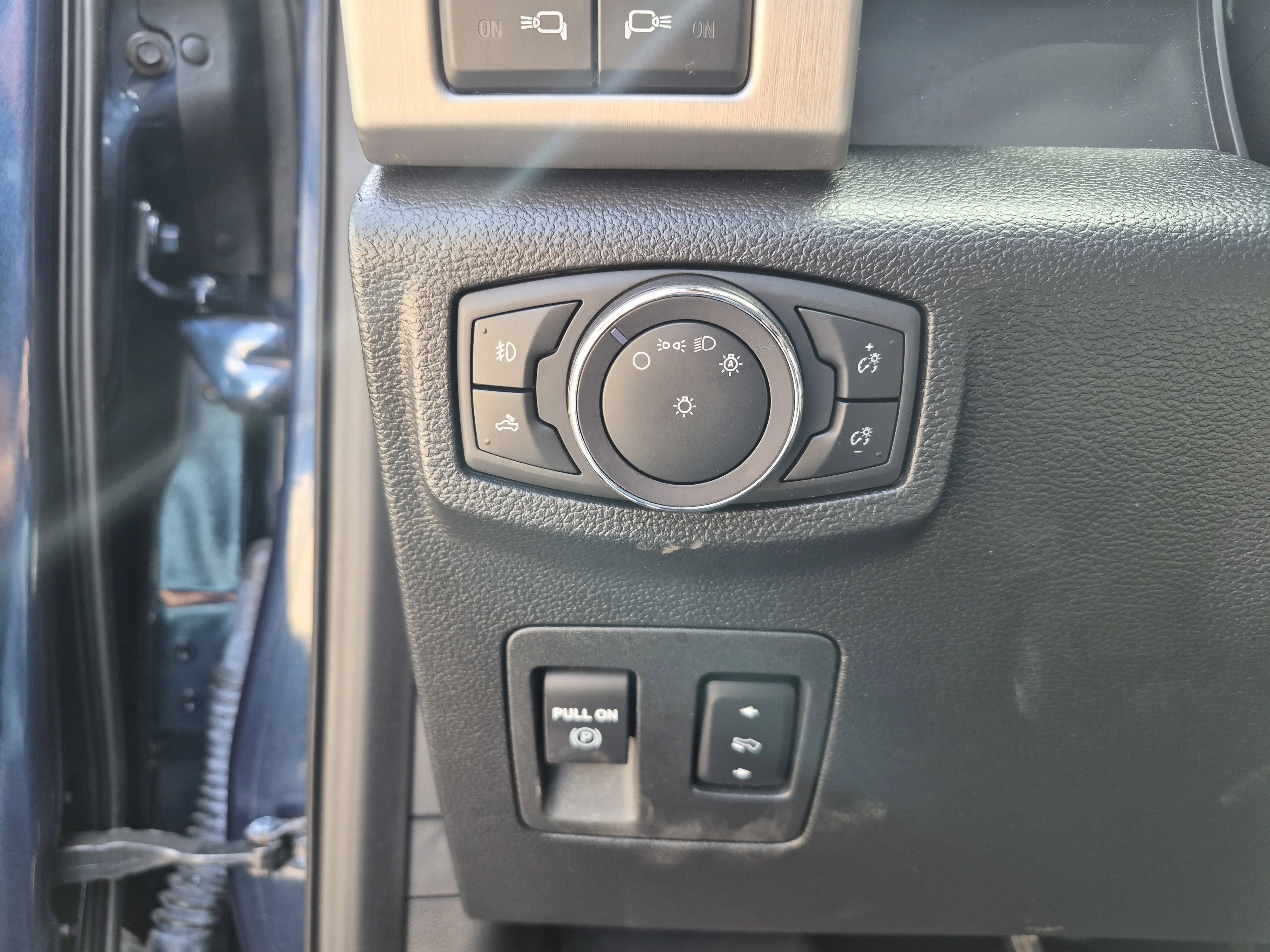 2020 Ford F-150 Platinum - Photo 8