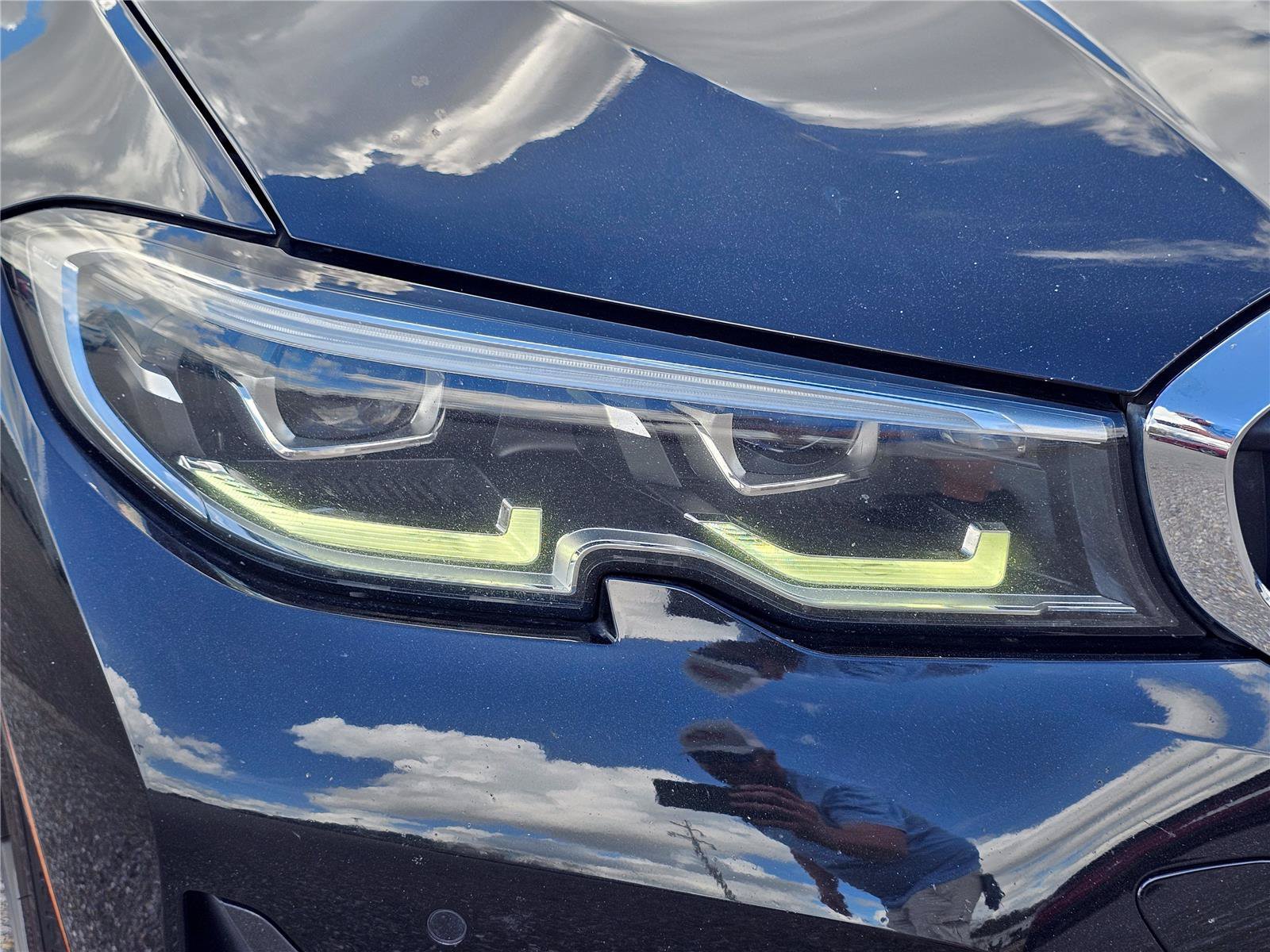 Used 2022 Black Sapphire Metallic BMW 330i xDrive image 4