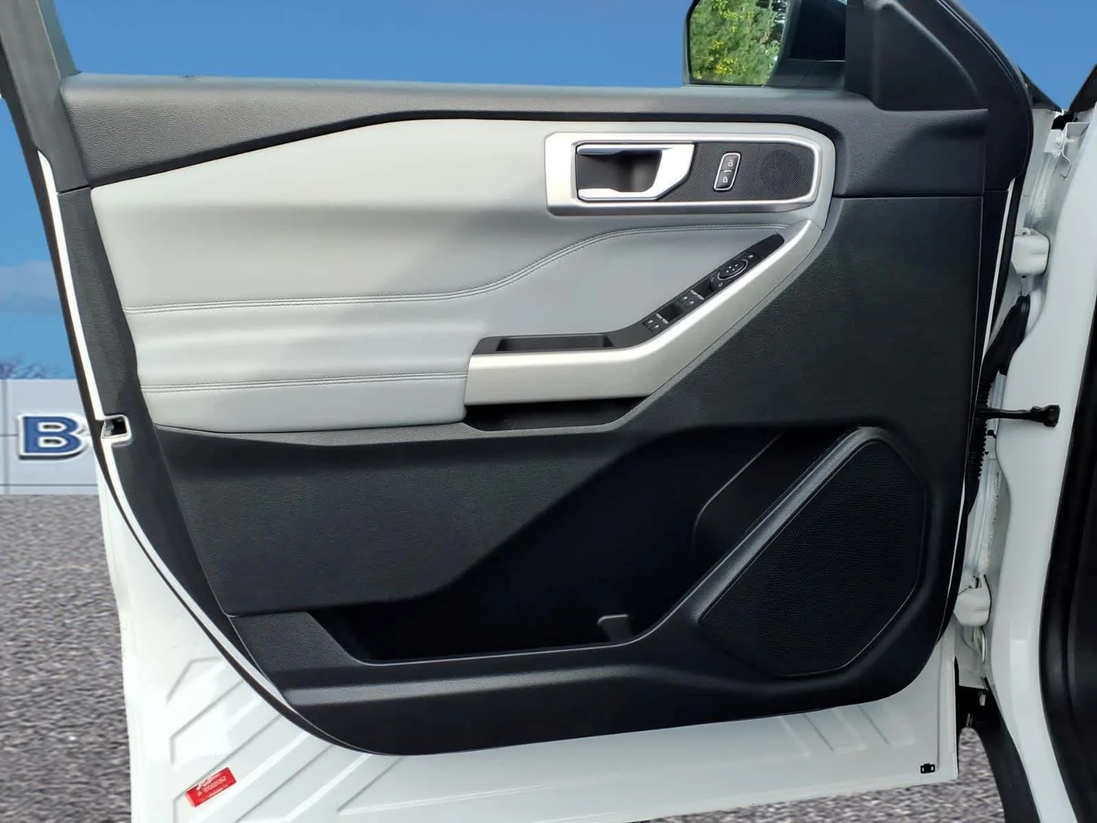 Used 2024 Star White Ford XLT image 12