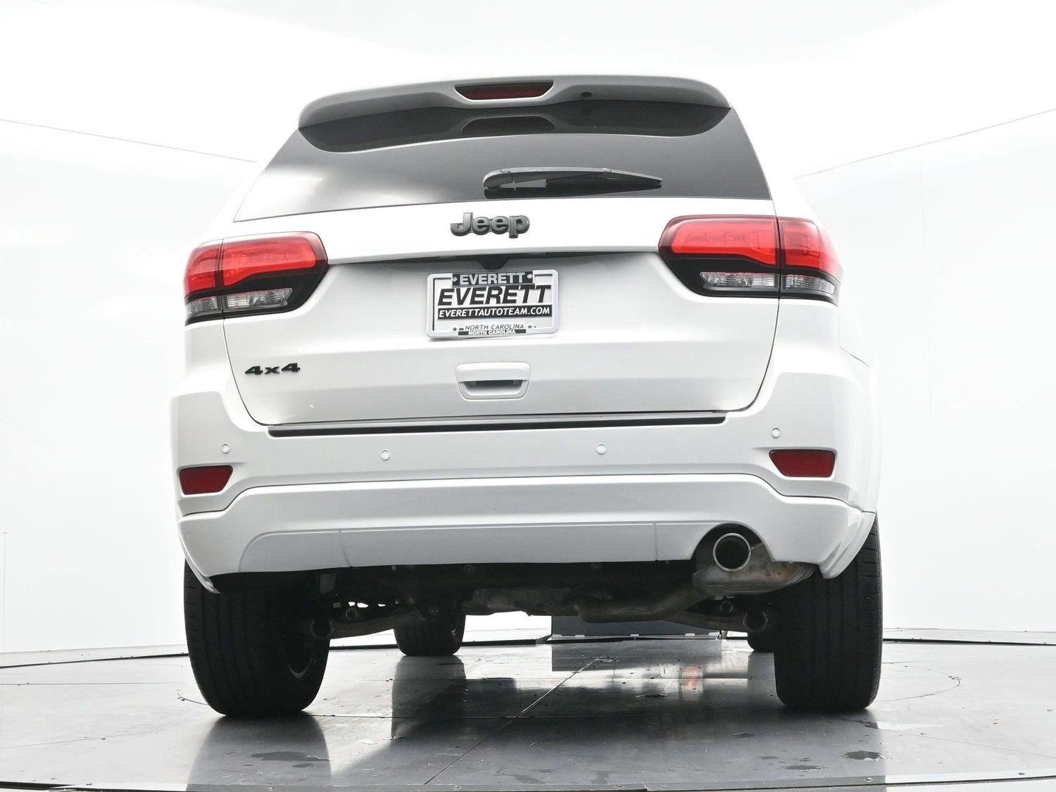 Used 2021 Bright White Clearcoat Jeep Laredo X image 52