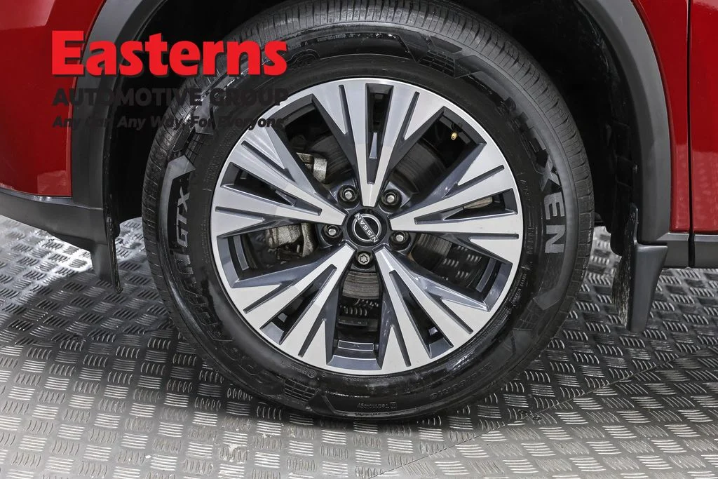 Used 2023 Red Nissan SV image 31