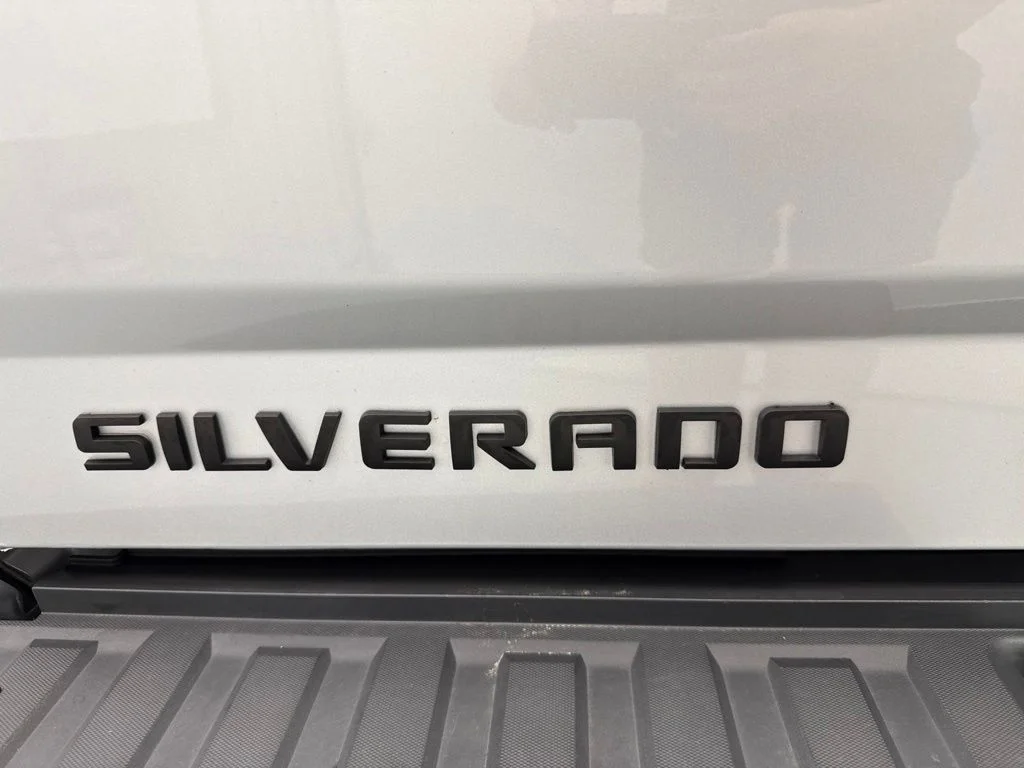 Used 2019 Silver Chevrolet LT image 9