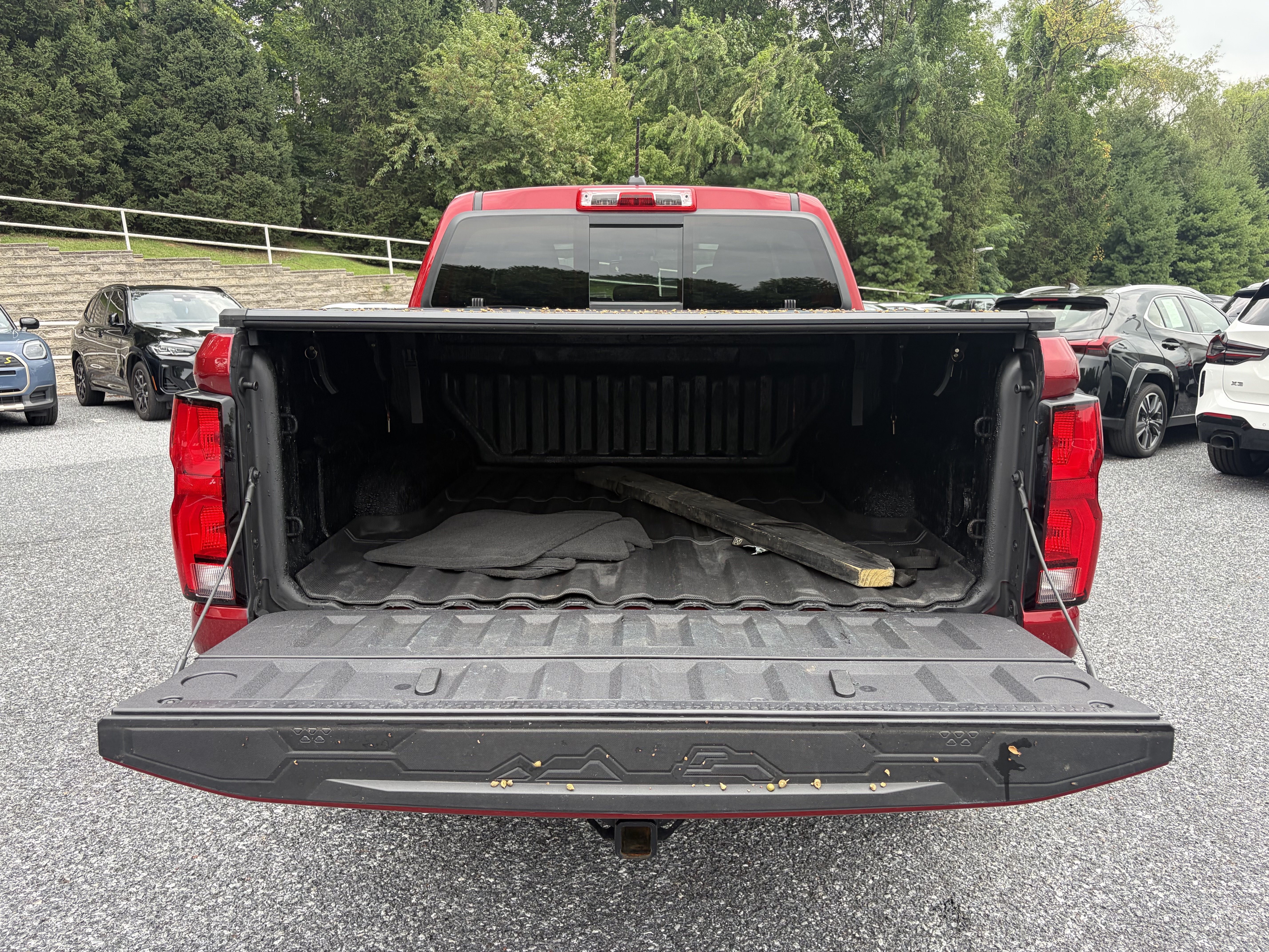 Used 2025 RADIANT RED TINTC Chevrolet Z71 image 8