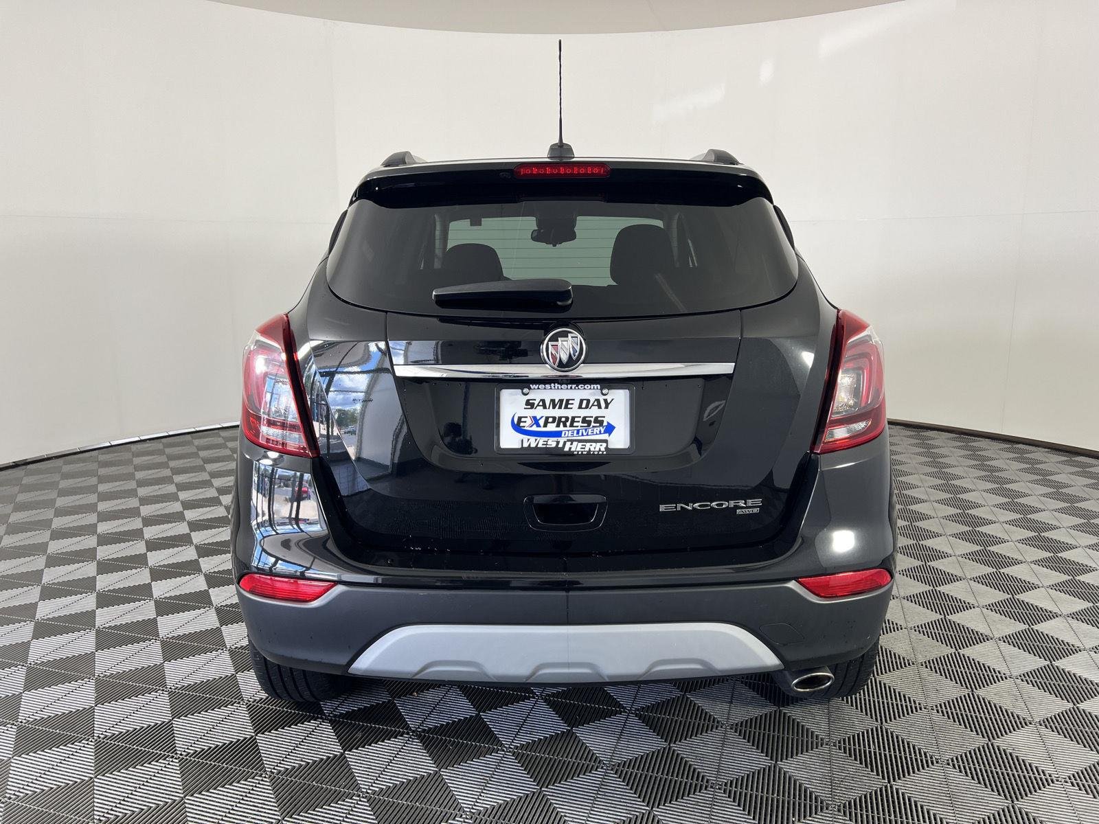Used 2021 Ebony Twilight Metallic Buick Preferred image 4