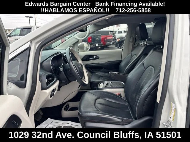 Used 2020 White Chrysler Limited image 16