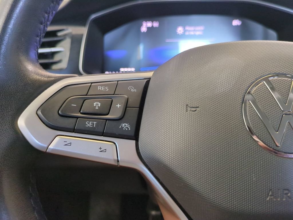 2025 Volkswagen Jetta SE - Photo 40