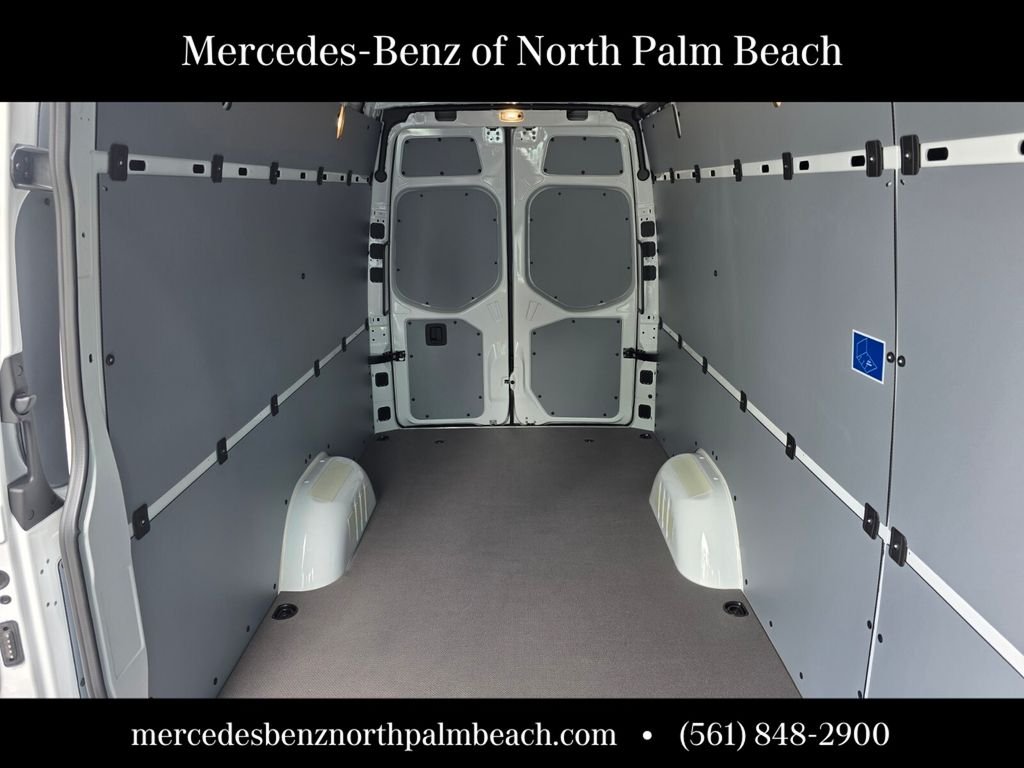 New 2026 Arctic+White Mercedes-Benz  image 8