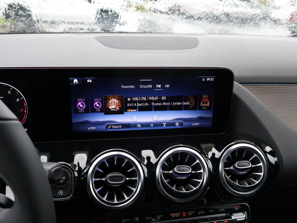 New 2026 Night Black Mercedes-Benz GLA 250 image 20