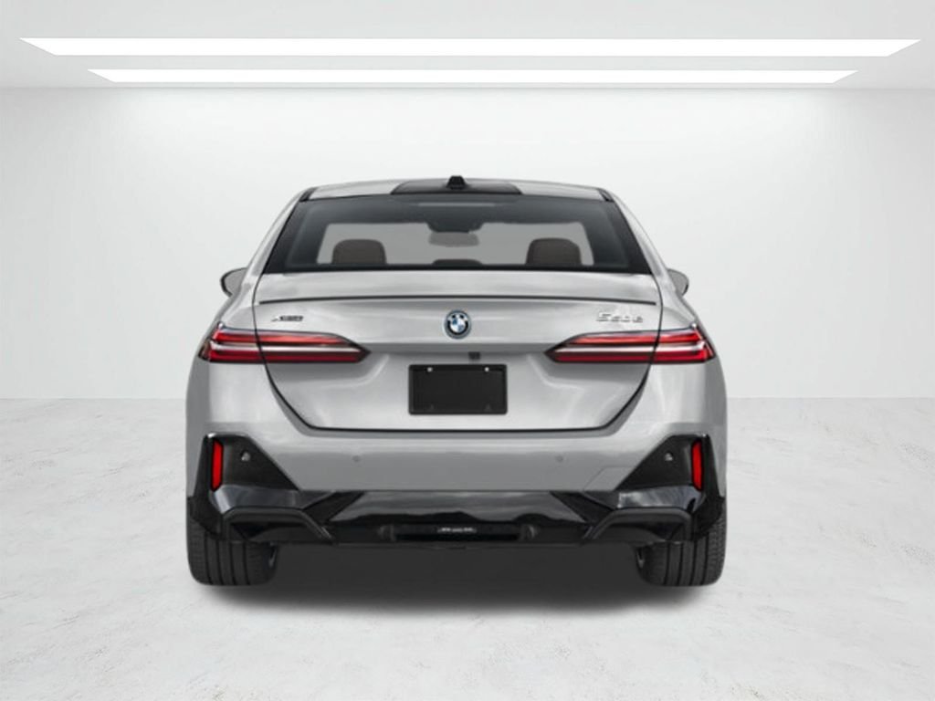 New 2027 Gray Metallic BMW 550e xDrive image 13