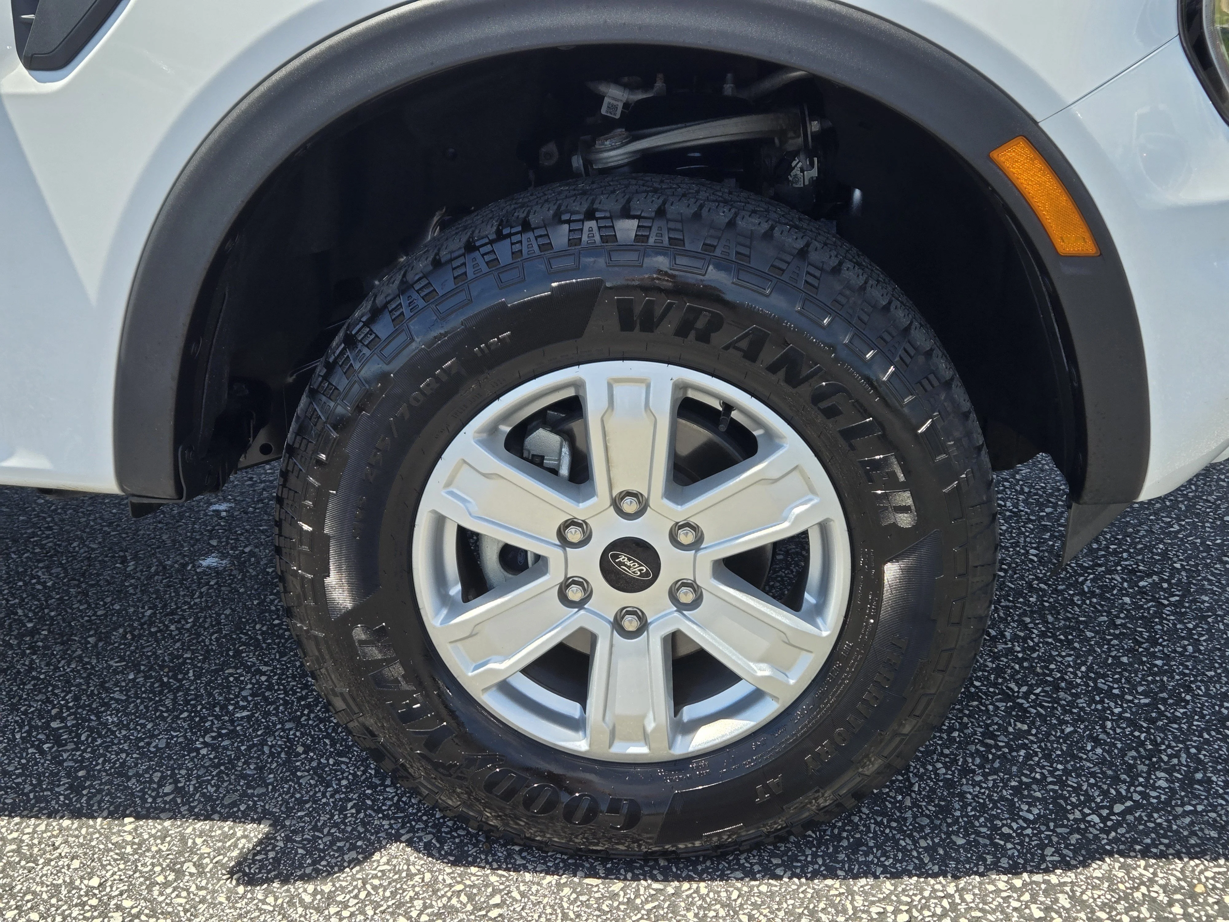 Used 2025 Oxford White Ford XL image 5
