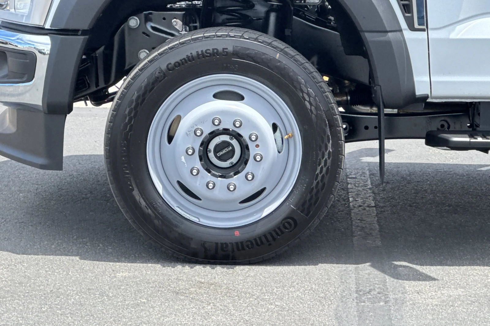 New 2026 Oxford White Ford F-450® XL image 21