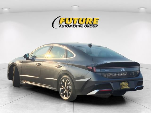 Used 2025 Gray Hyundai SEL image 6