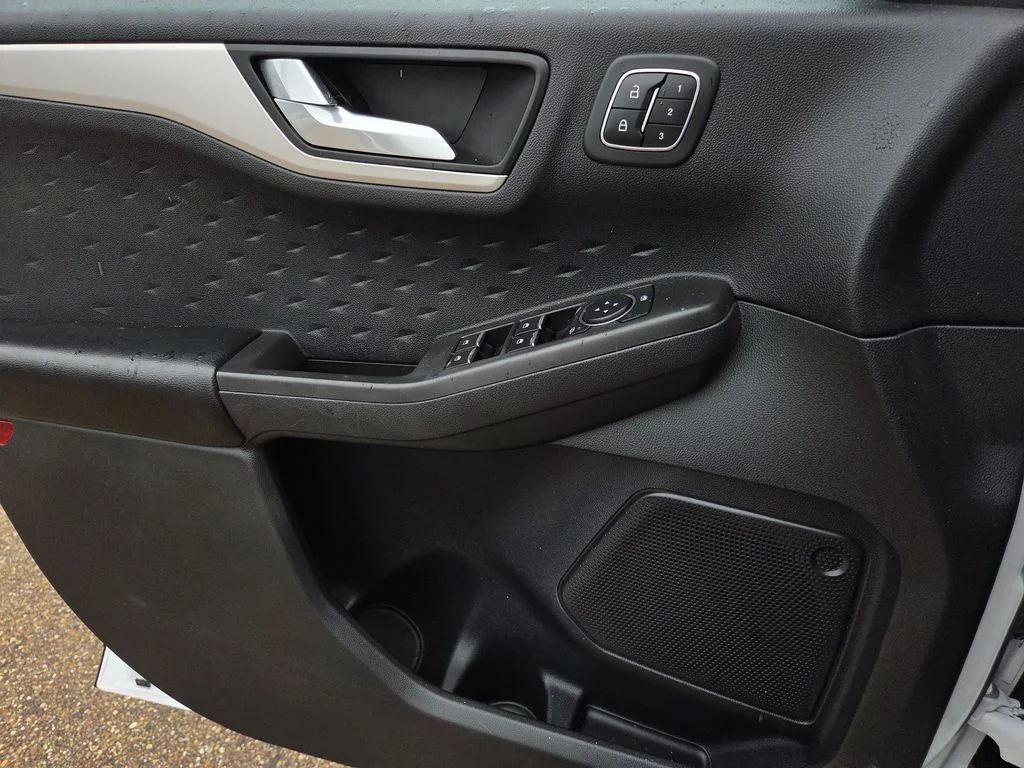 Used 2020 White Ford SEL image 18