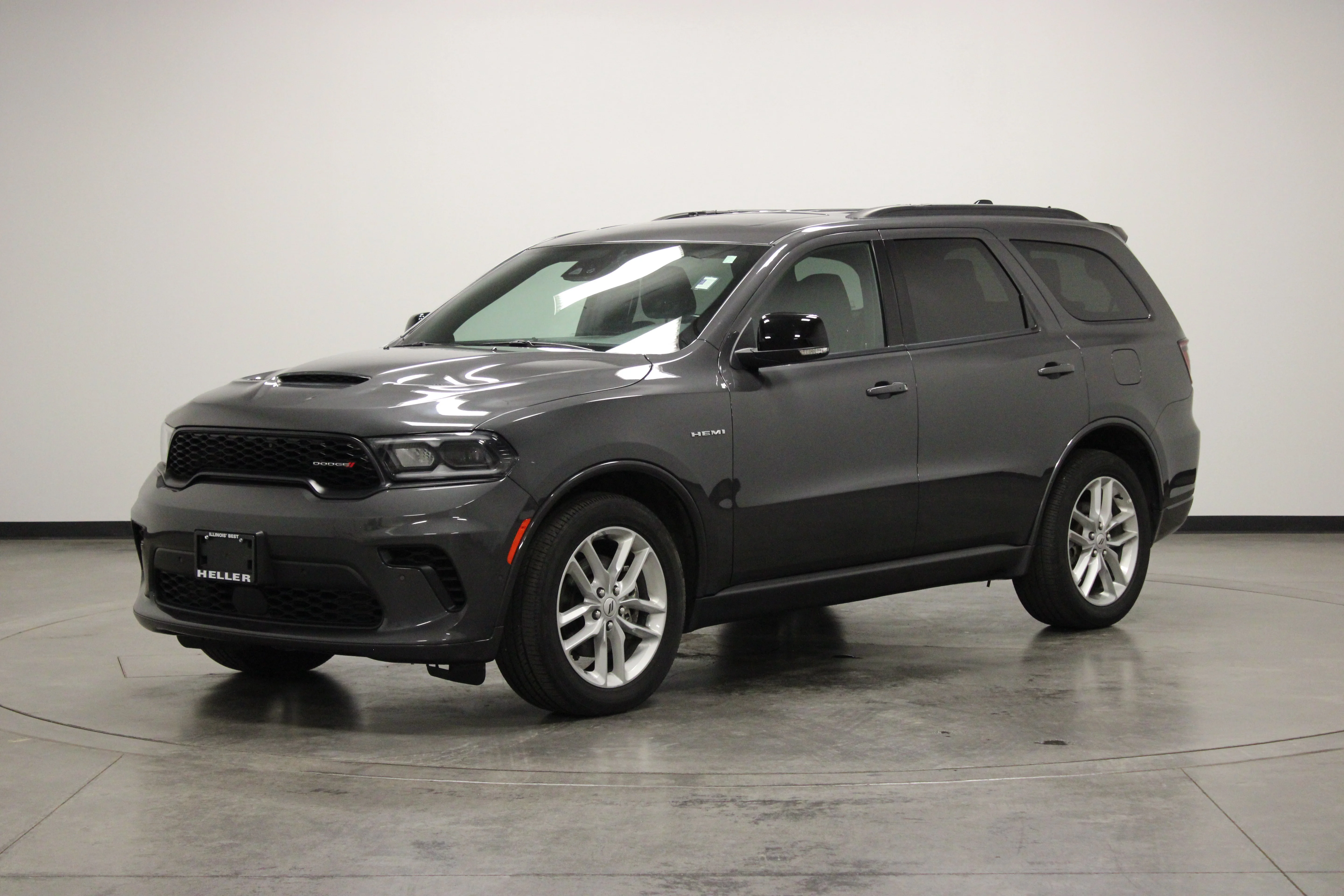 Used 2025 Vapor Gray Dodge R/T Plus image 4