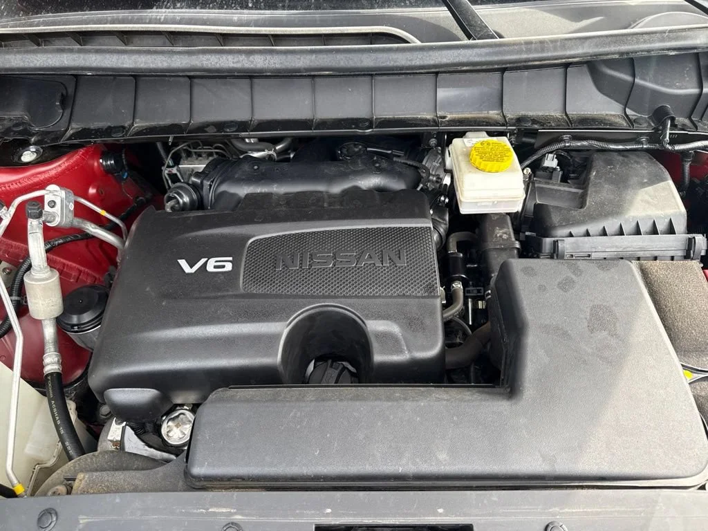 Used 2022  Nissan SL image 10
