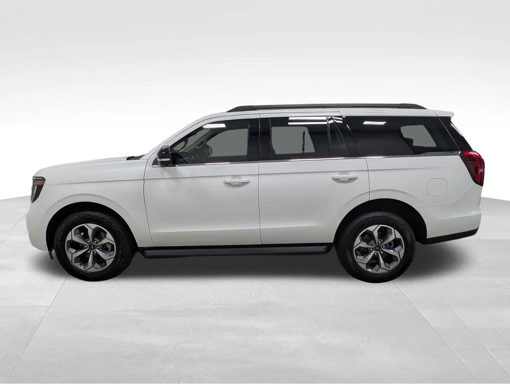 New 2027 Star White Metallic Tri-Coat Ford Active image 1