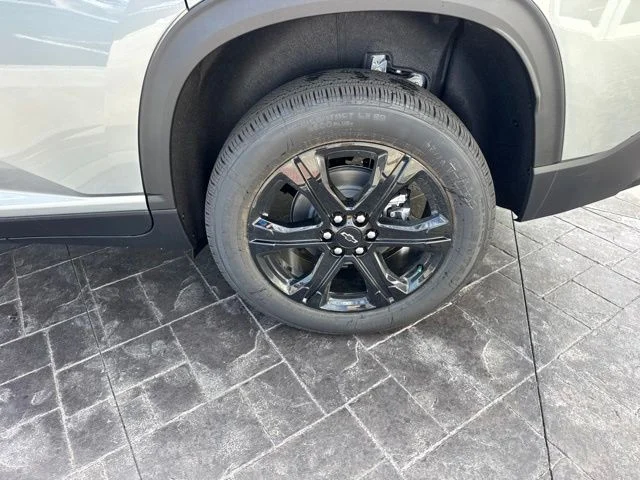New 2027 Gray Chevrolet LT image 8