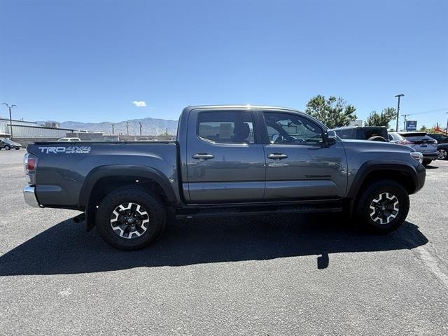 2022 Toyota Tacoma TRD Off-Road V6 photo 4
