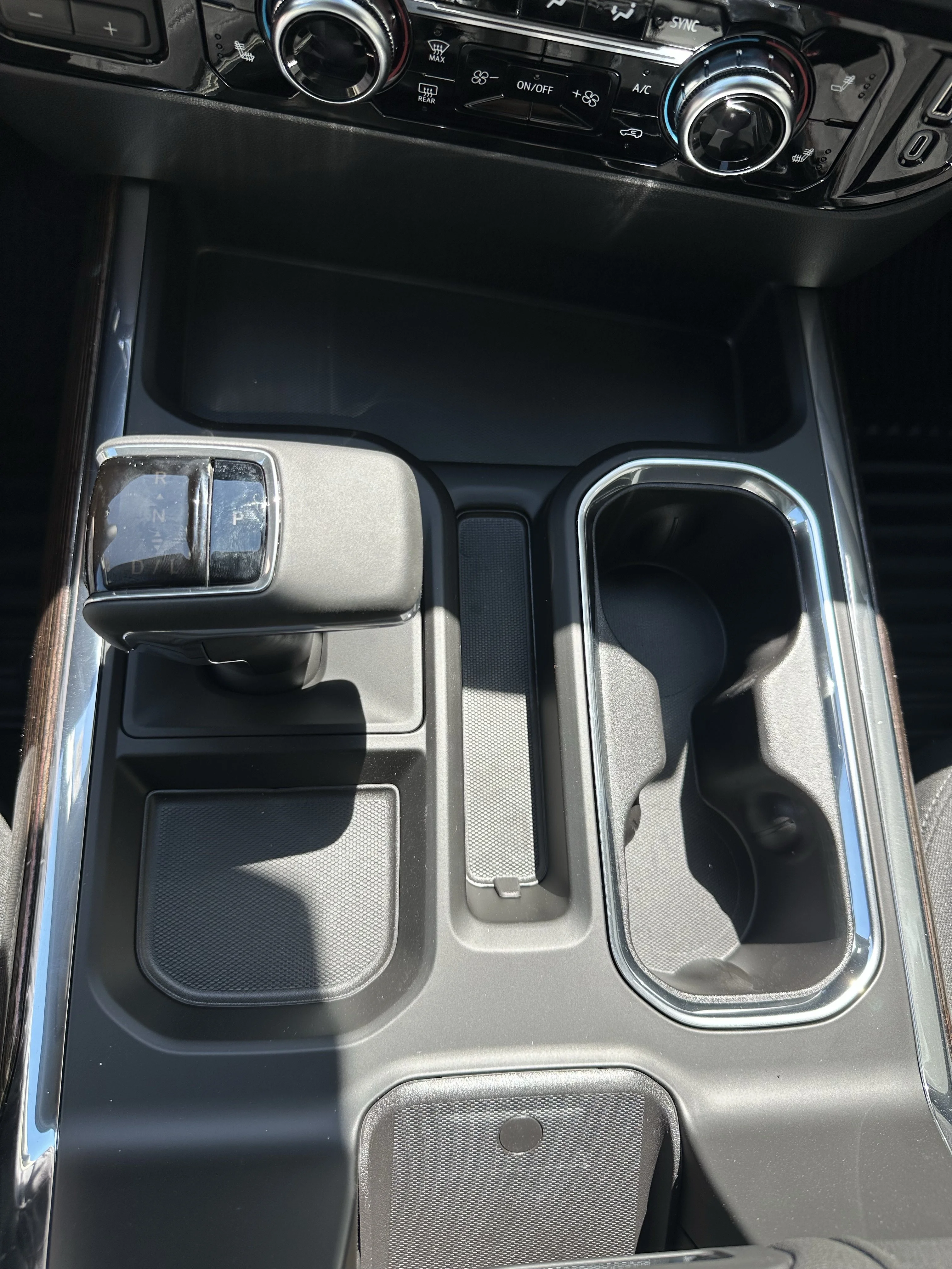 New 2026 Summit White GMC Elevation image 17