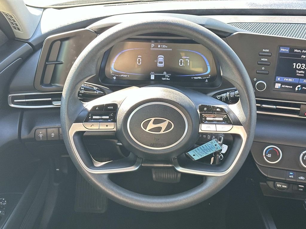 Used 2024  Hyundai SE image 22