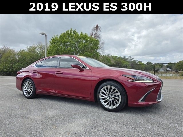 2019 Lexus ES Hybrid 300h
