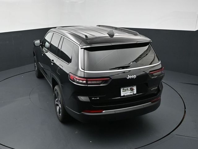 New 2026 Diamond Black Crystal Pearl-Coat Exterior Paint Jeep Limited image 16