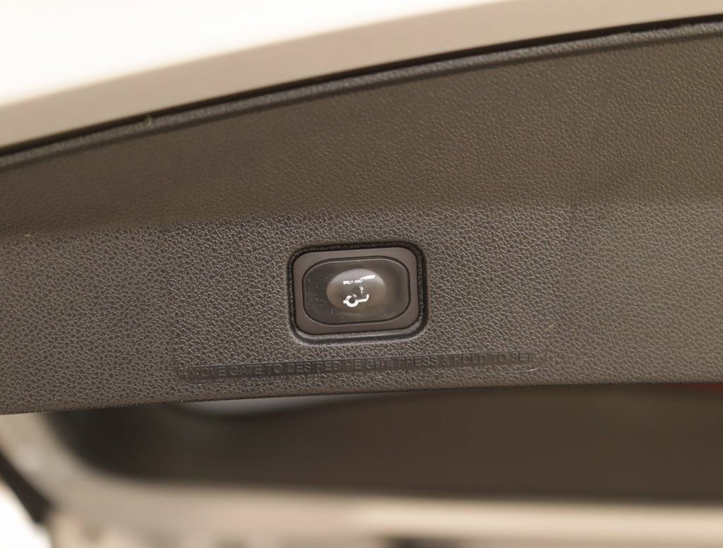 Used 2018 Silver Ford Limited image 30