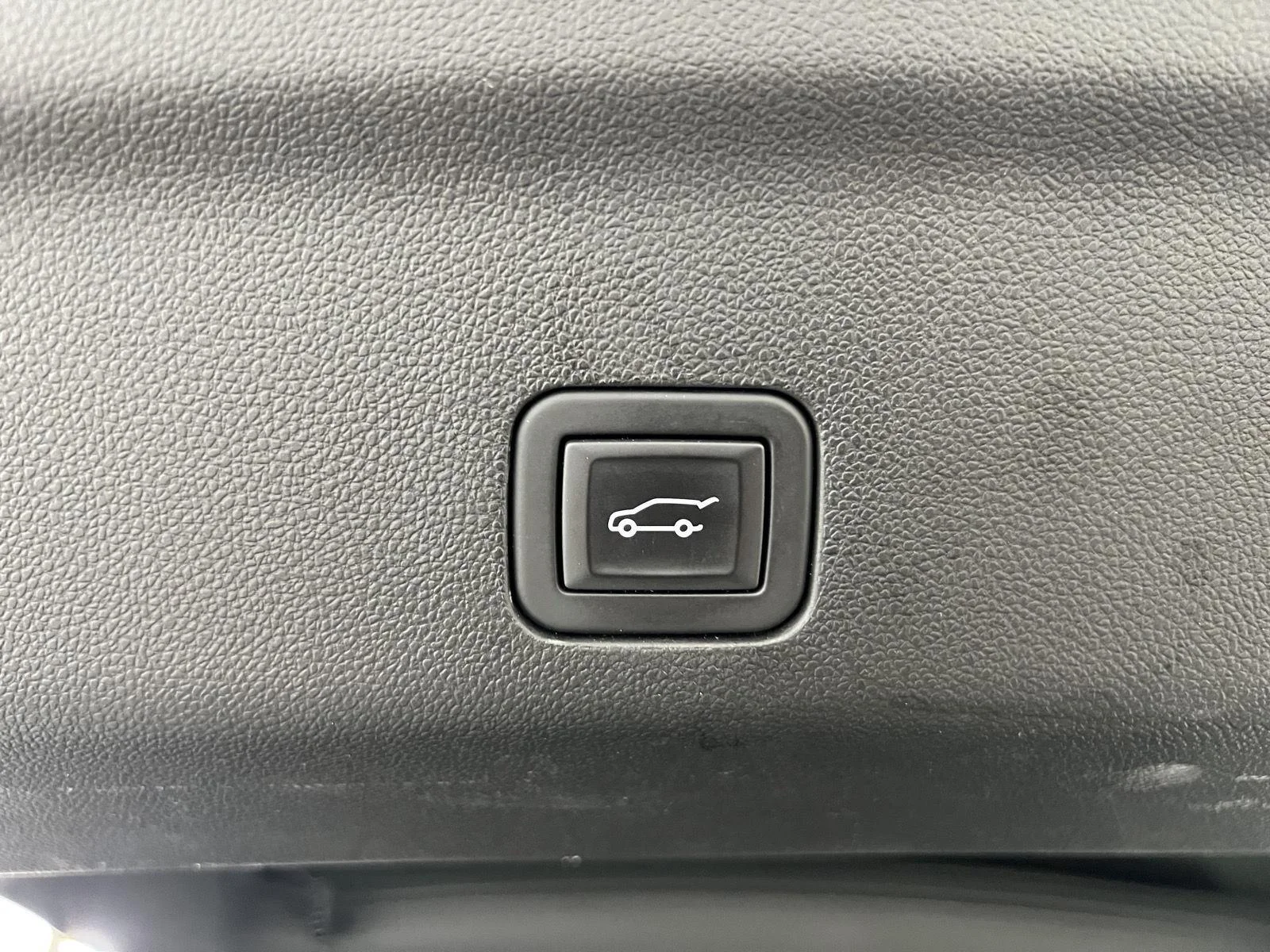 Used 2024 Summit White Chevrolet Z71 image 26
