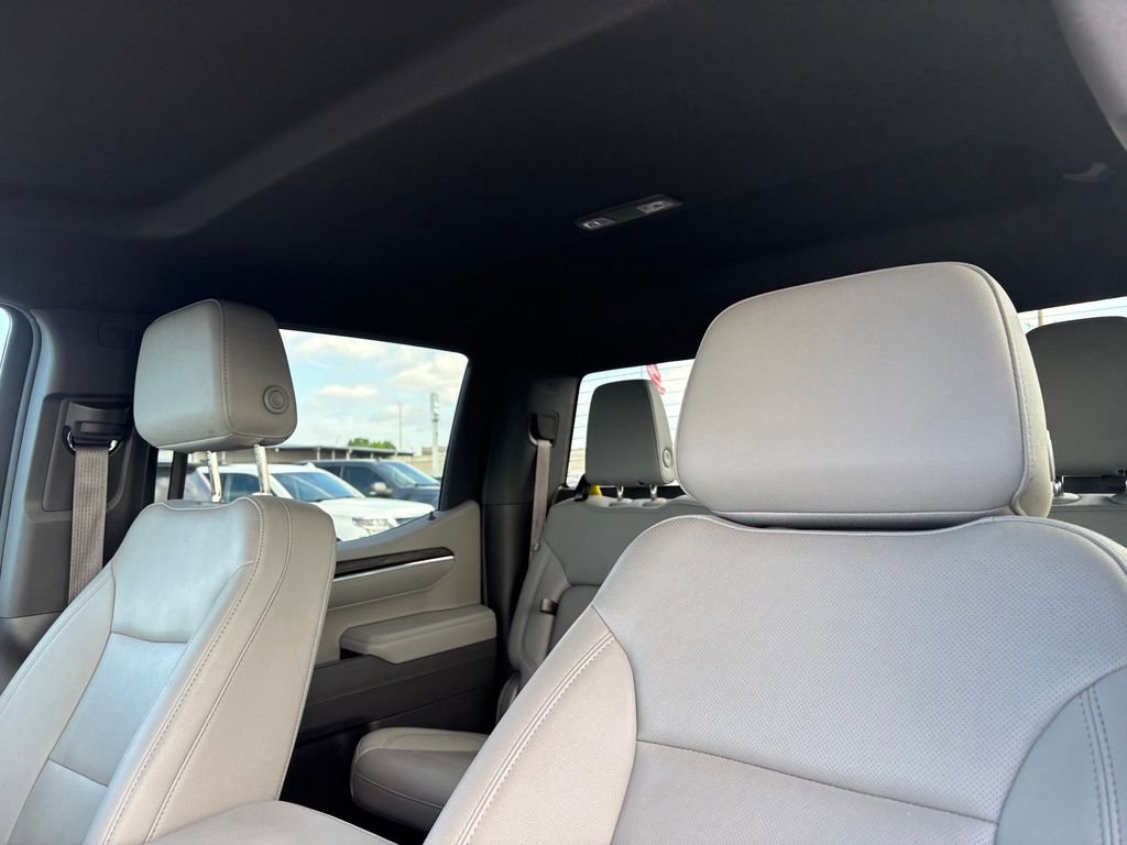 Used 2025 White GMC SLT image 11