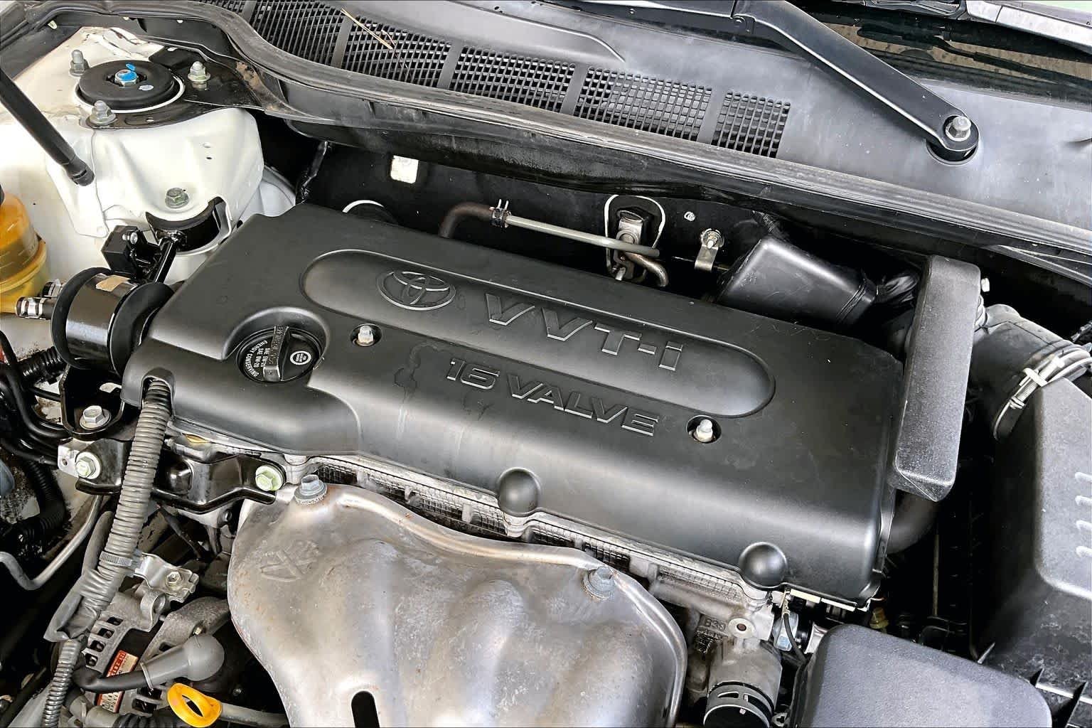 Used 2009 Super White Toyota  image 29