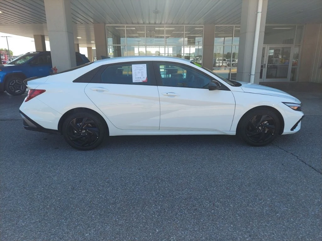 Certified Used 2026 White Hyundai SEL Sport image 8