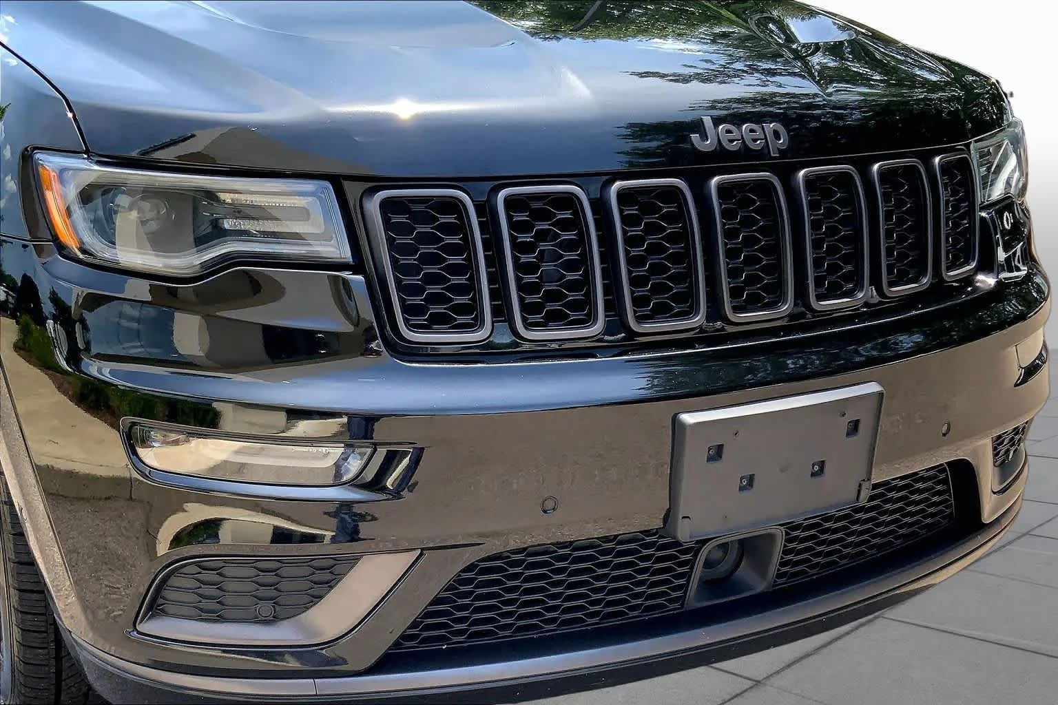 Used 2020 Diamond Black Crystal Pearlcoat Jeep Limited X image 29