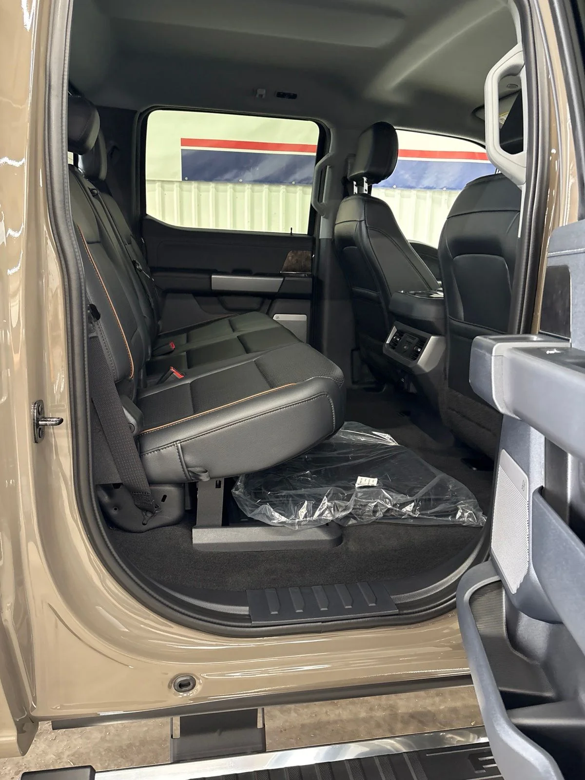 New 2026 Marsh Gray Ford F-350® Lariat® image 17