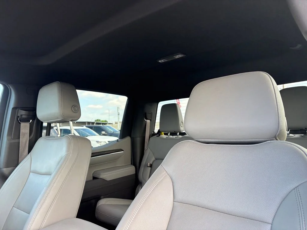 Used 2025 White GMC SLT image 11