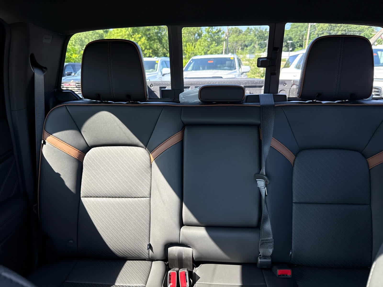 2026 GMC Canyon AT4 - Photo 20