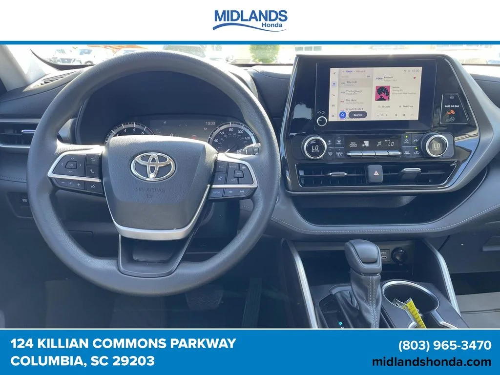 Used 2023 Celestial Silver Metallic Toyota L image 13