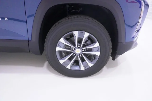 New 2027 Lakeshore Blue Metallic Chevrolet LT image 5