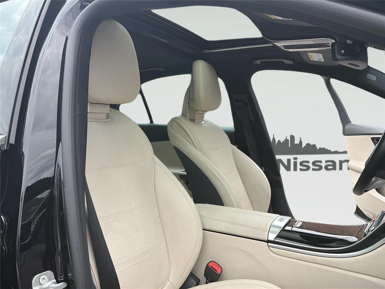 Used 2025 BLACK Mercedes-Benz C 300 image 30