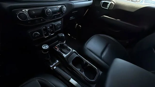 Used 2022 Black Jeep Unlimited Sahara 4x4 image 14