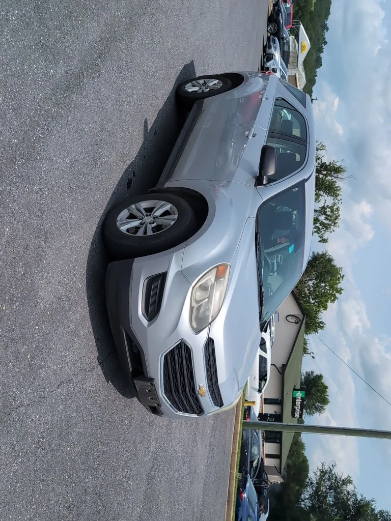 Used 2016 Silver Chevrolet LS image 3