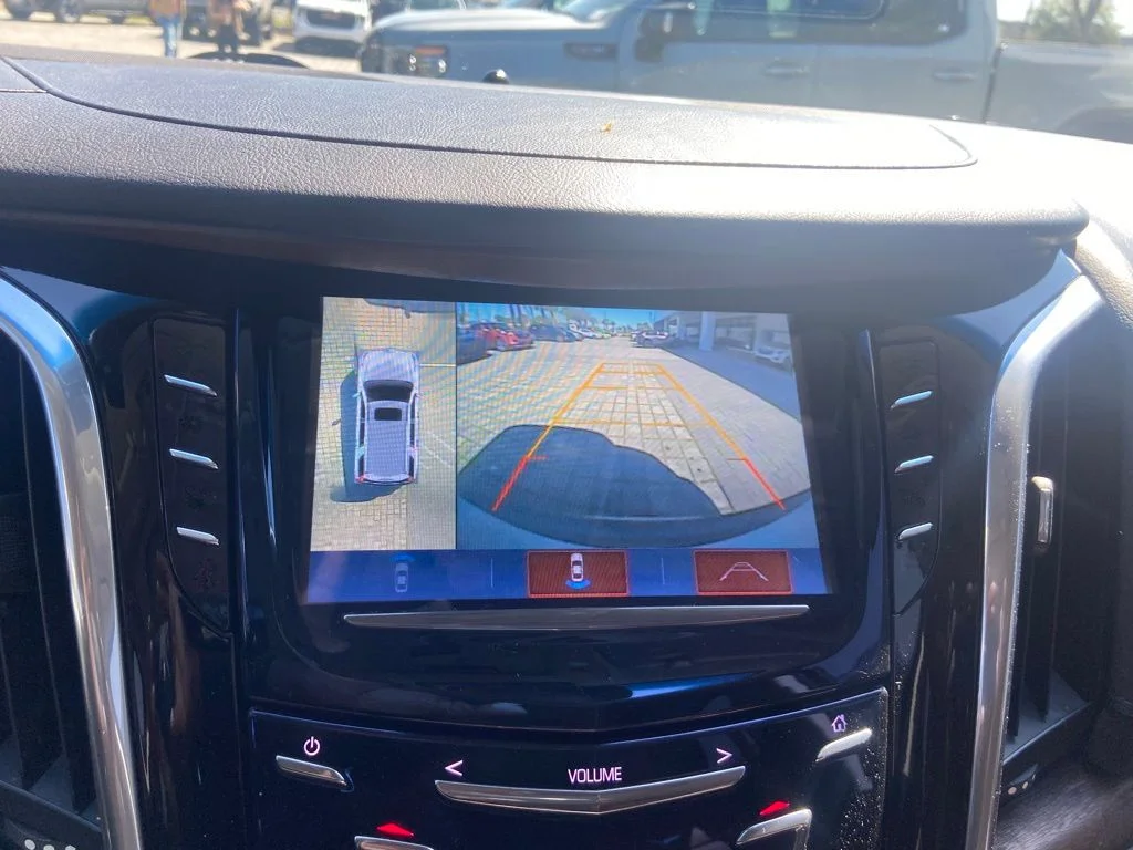 Used 2019 White Cadillac Premium Luxury image 24