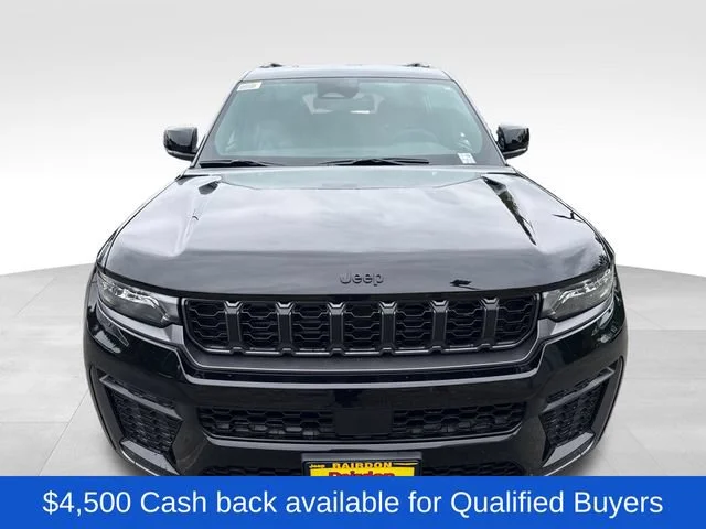 New 2026 Diamond Black Crystal Pearl-Coat Exterior Paint Jeep Laredo image 2