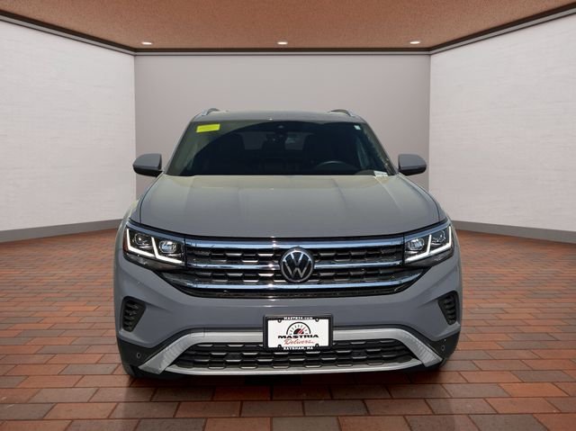 Certified Used 2021 Gray Volkswagen 2.0T SEL image 2
