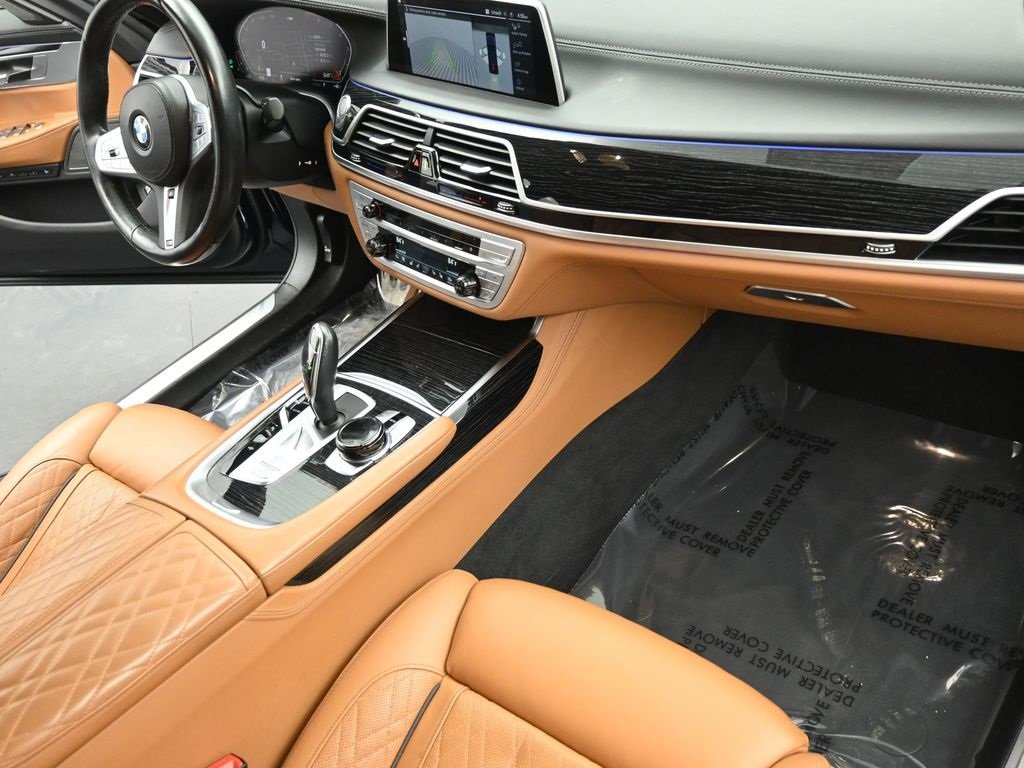 2022 BMW 750LI - Image 25