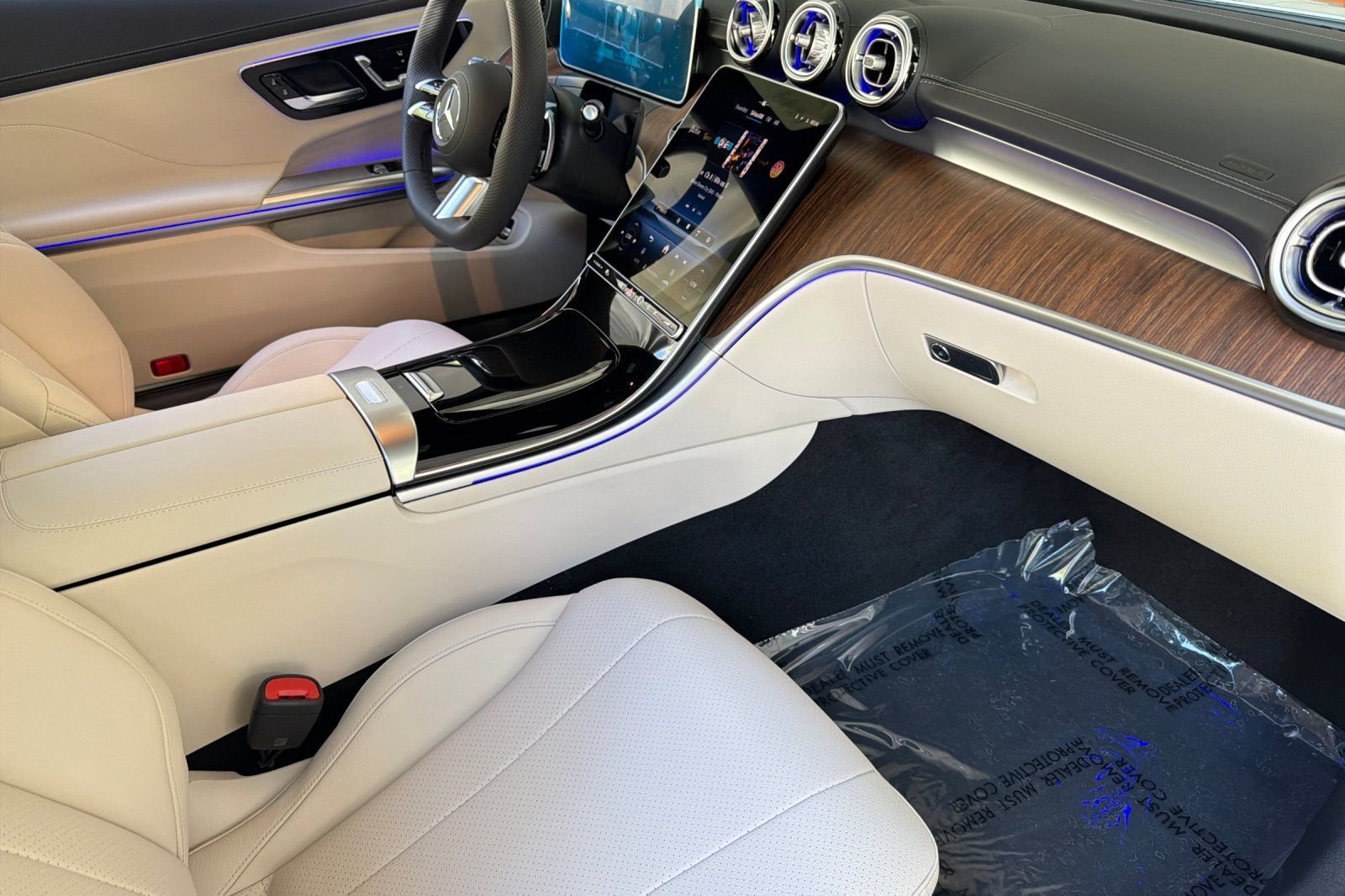 New 2026 Polar White Mercedes-Benz CLE 450 image 9