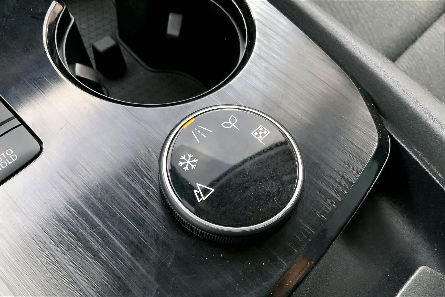 2024 Nissan Rogue SV - Photo 34