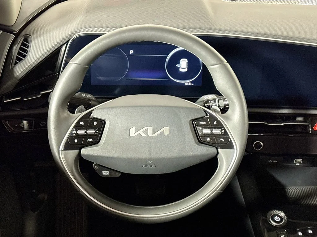 Used 2024 Green Kia Wind image 13